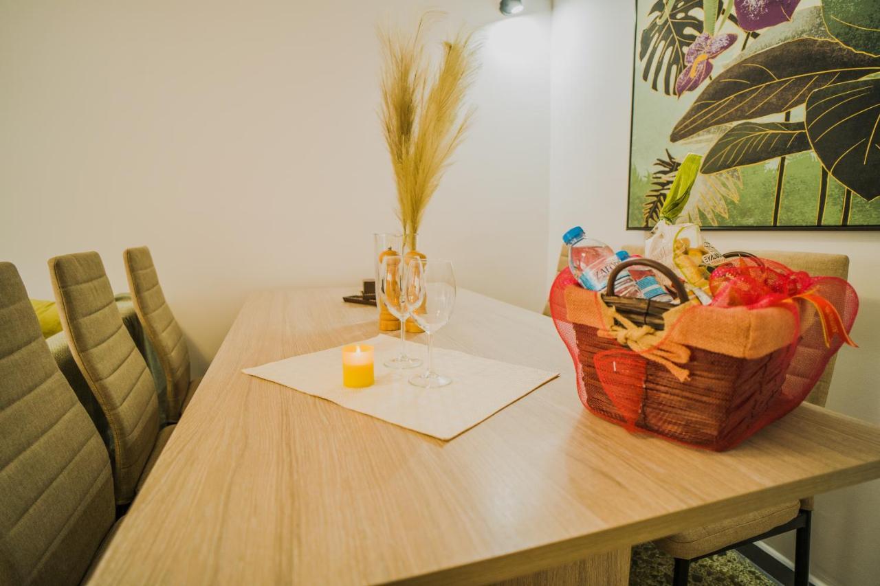 Green Apartment Ground Floor Feel Like Home Properties Saronida Екстериор снимка