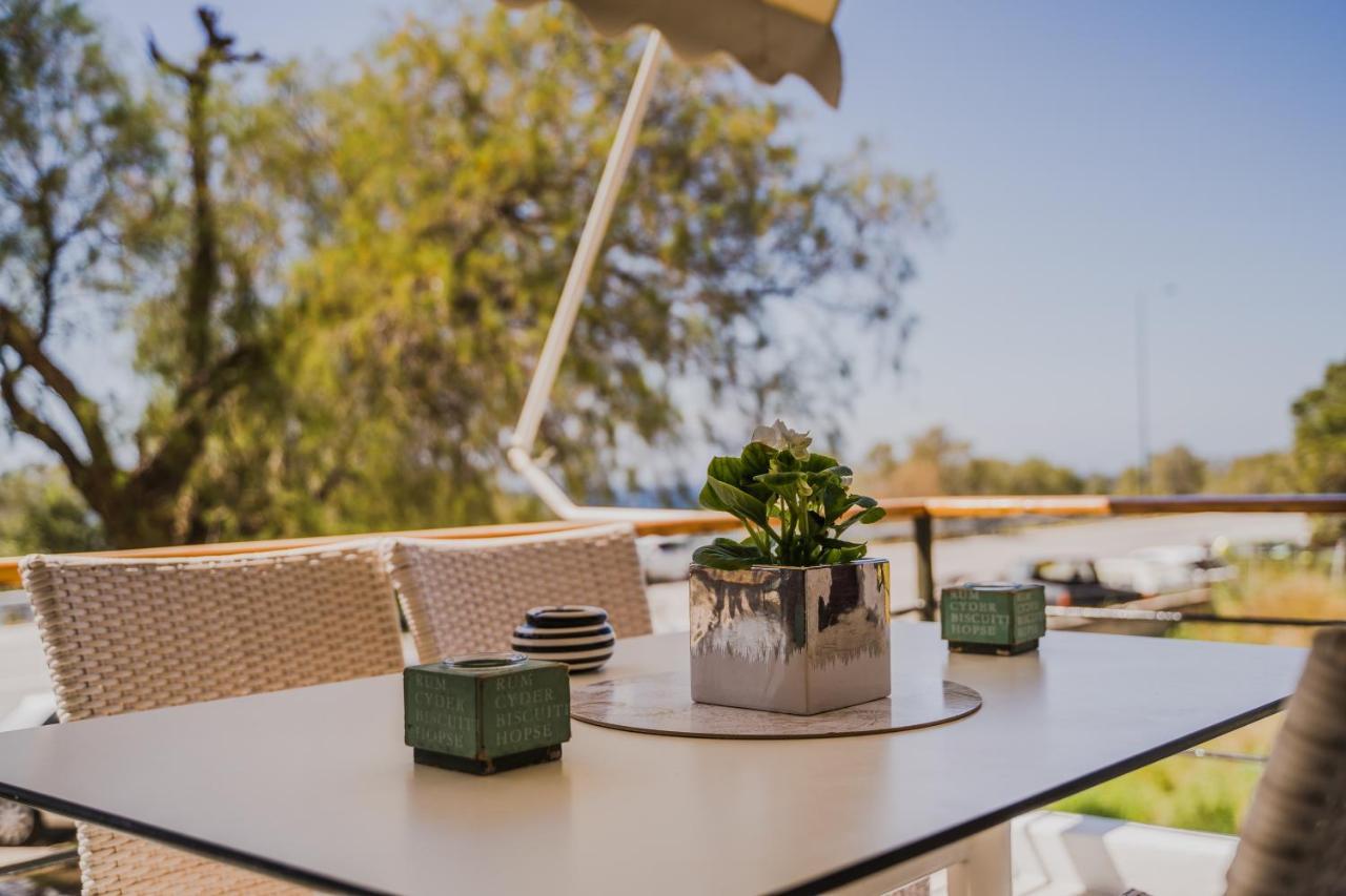 Green Apartment Ground Floor Feel Like Home Properties Saronida Екстериор снимка